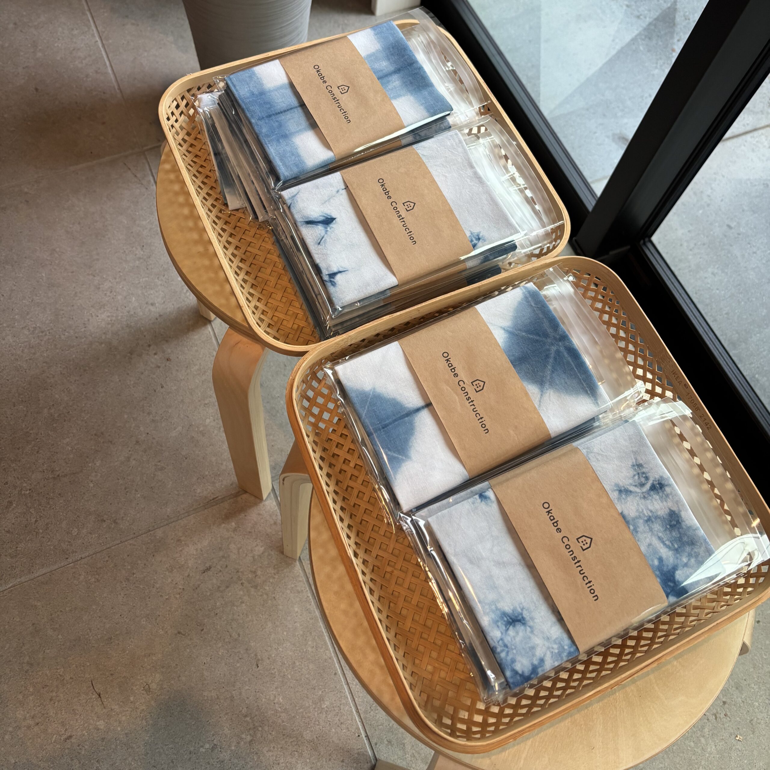 手作りした藍染めの手ぬぐい